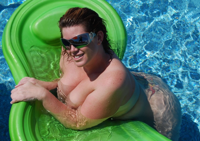 lisa-sparxxx-v-skinny-dipping